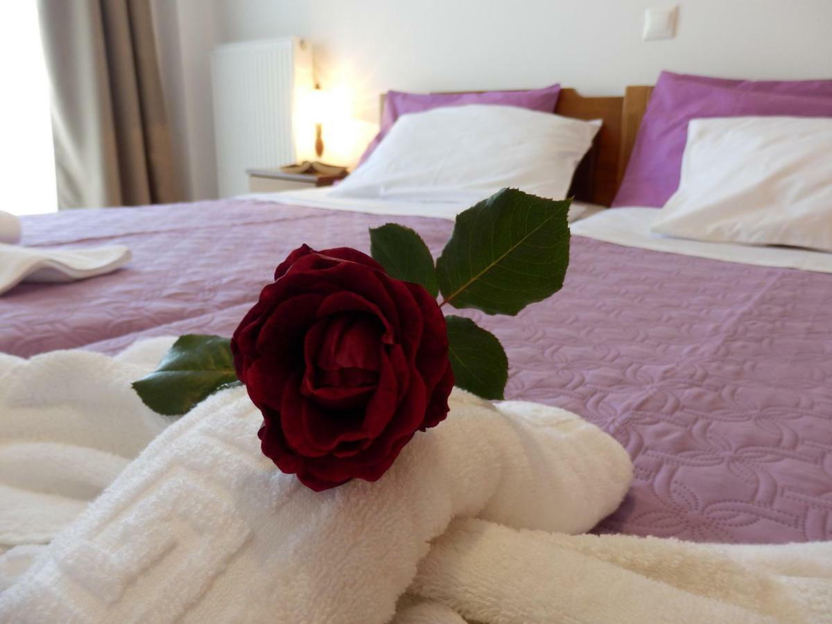 Charisma Apartment ปลาเตเนียส ภายนอก รูปภาพ